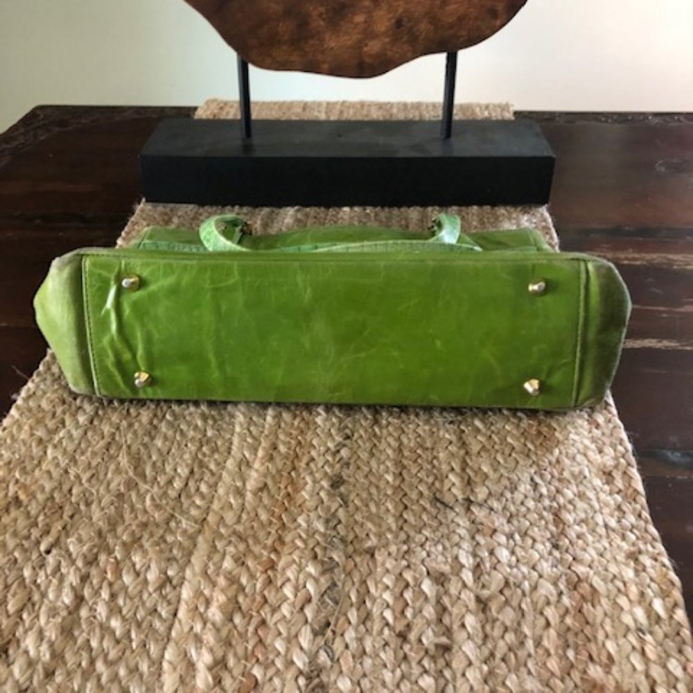 Carlina Designer Green Leather Bag - Picture 2 of 3